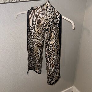 OSCAR DE LA RENTA VINTAGE SILK SCARF